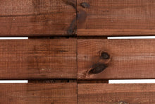 Cargar imagen en el visor de la galería, Baldosa de madera de pino tintada 52x52 cm y 38 mm (1und)